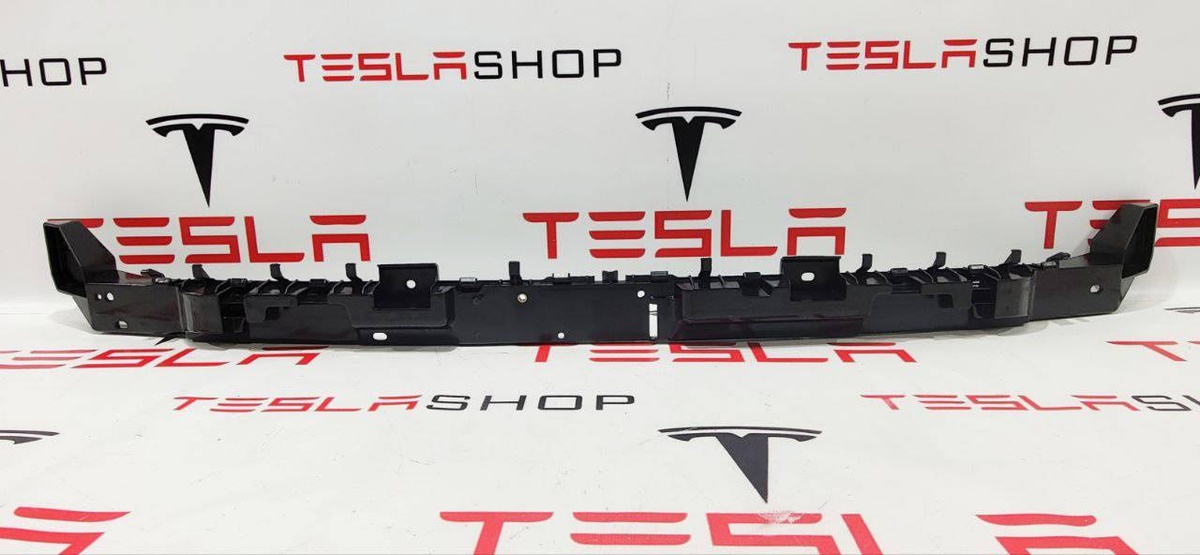 Кронштейн крепления бампера к Tesla Model Y 2022