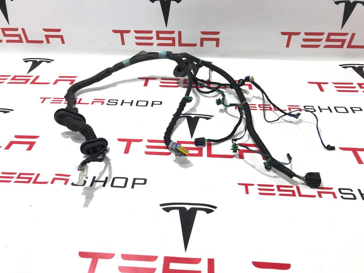 Проводка двери к Tesla Model S 2013