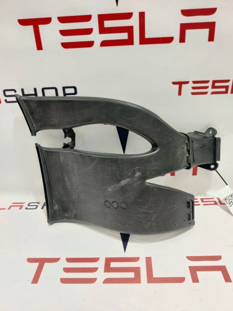 Воздуховод к Tesla Model X 2019