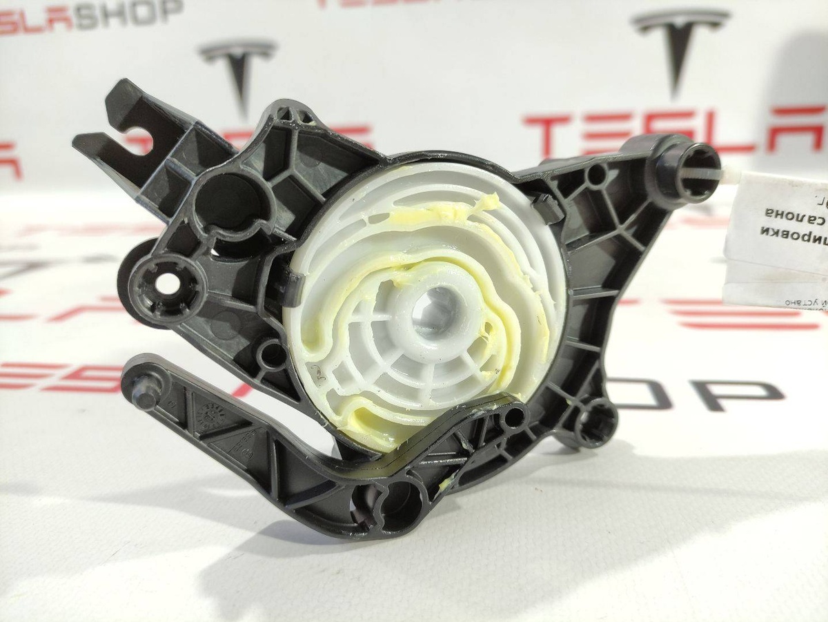 Механизм (прочие) к Tesla Model 3 2019