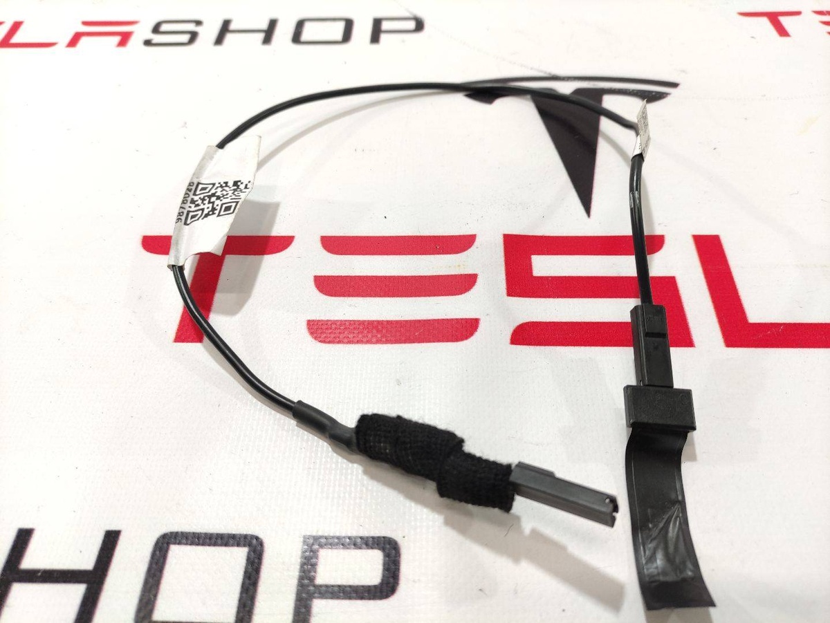 Антенна  к Tesla Model 3 2019