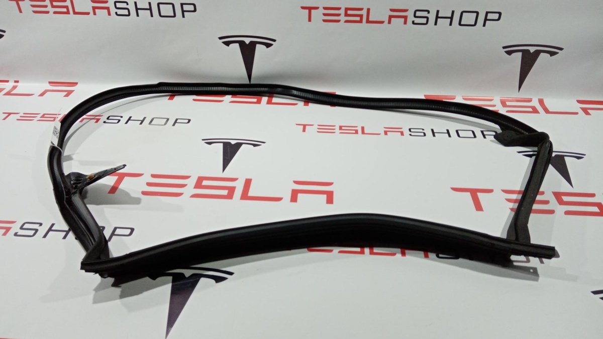 Уплотнитель к Tesla Model 3 2019