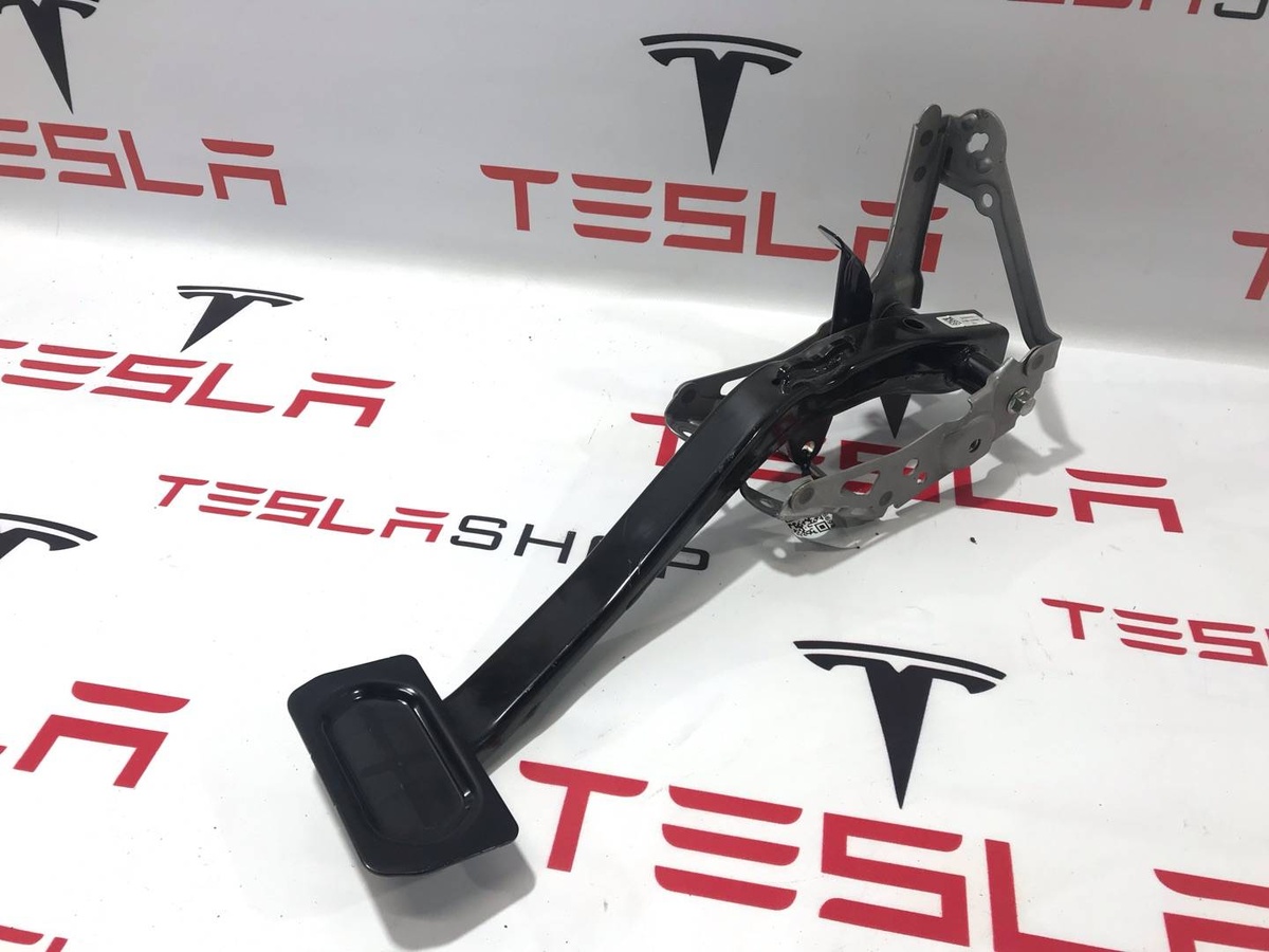 Педаль тормоза к Tesla Model S 2017