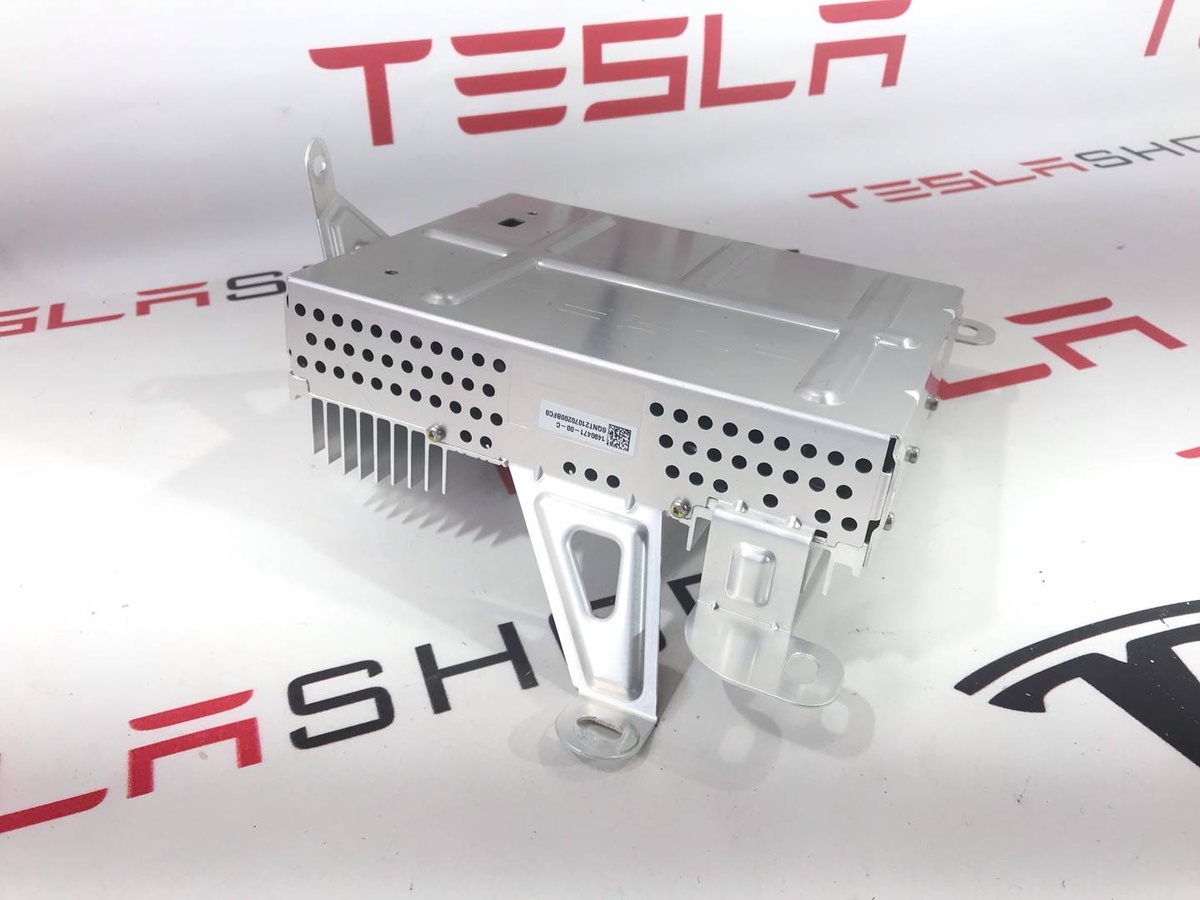 Усилитель музыкальный к Tesla Model S 2021