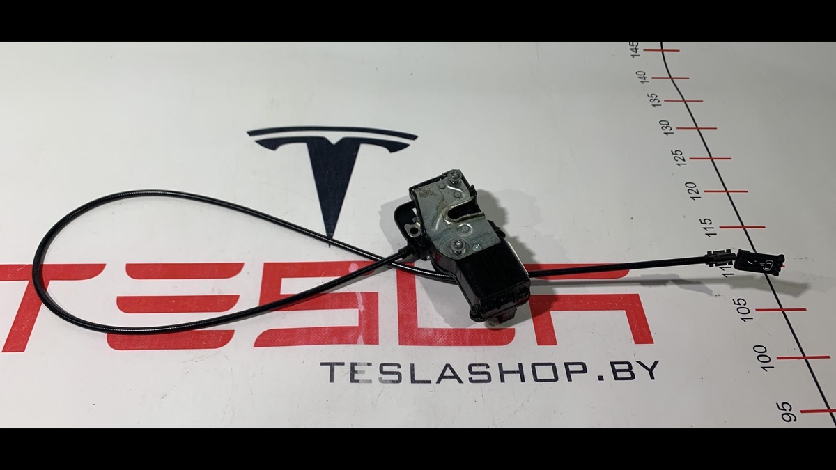 Замок двери задней правой к Tesla Model S 2014