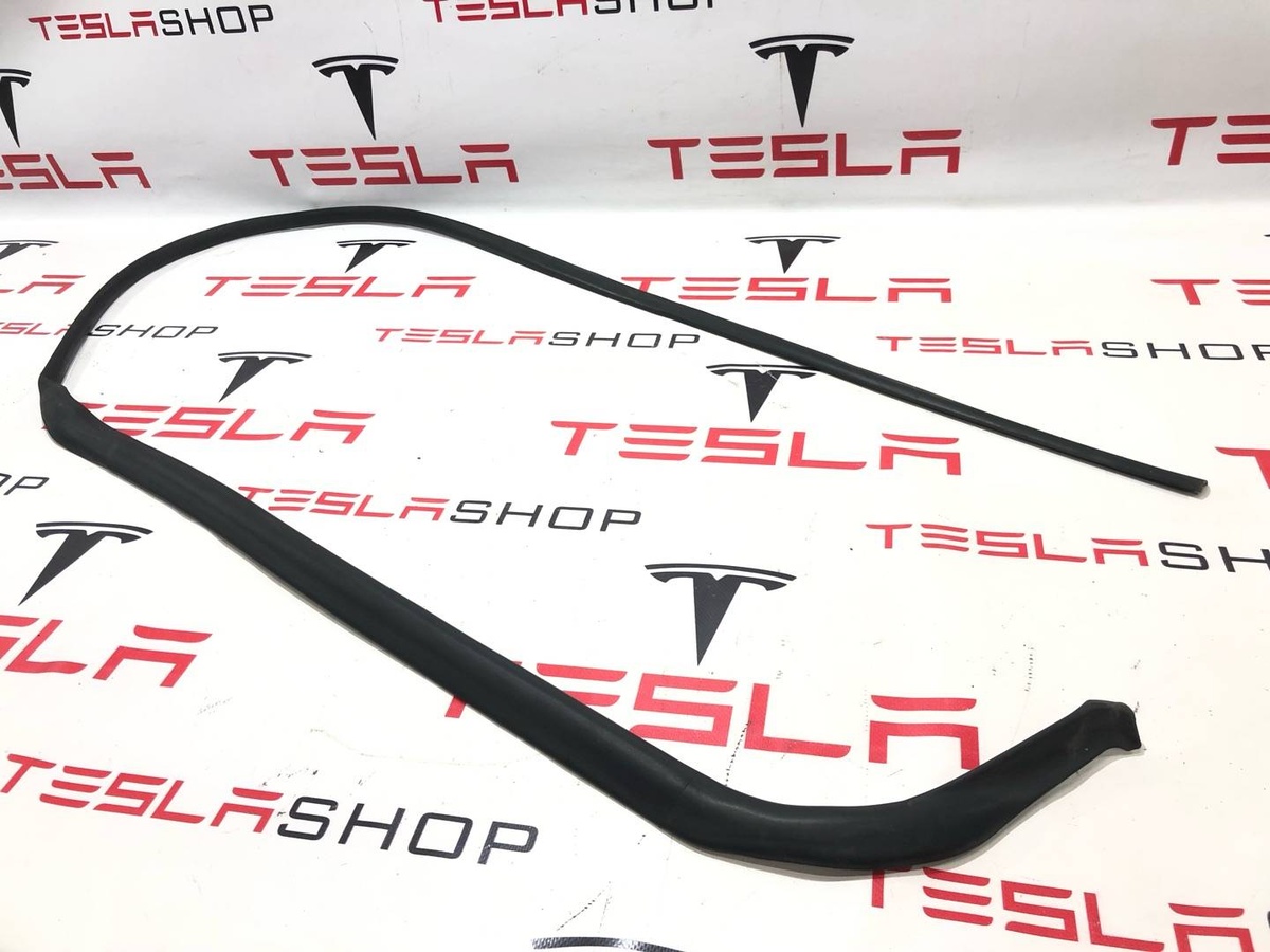 Уплотнитель к Tesla Model S 2014