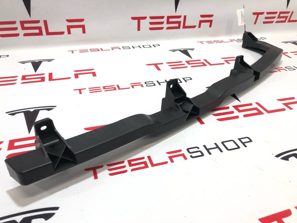 Кронштейн крепления бампера переднего к Li Auto L9 2024