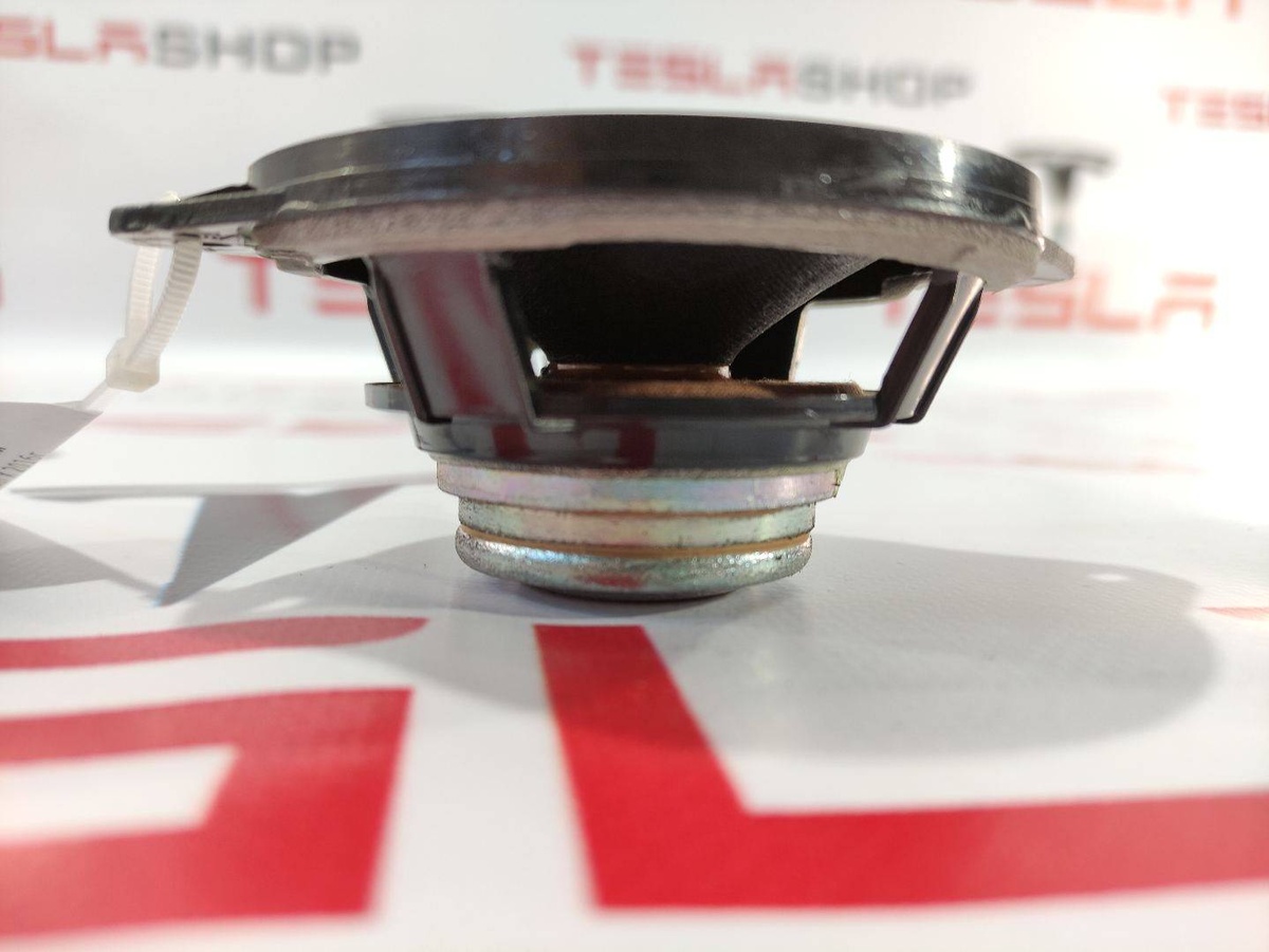 Динамик к Tesla Model X 2016