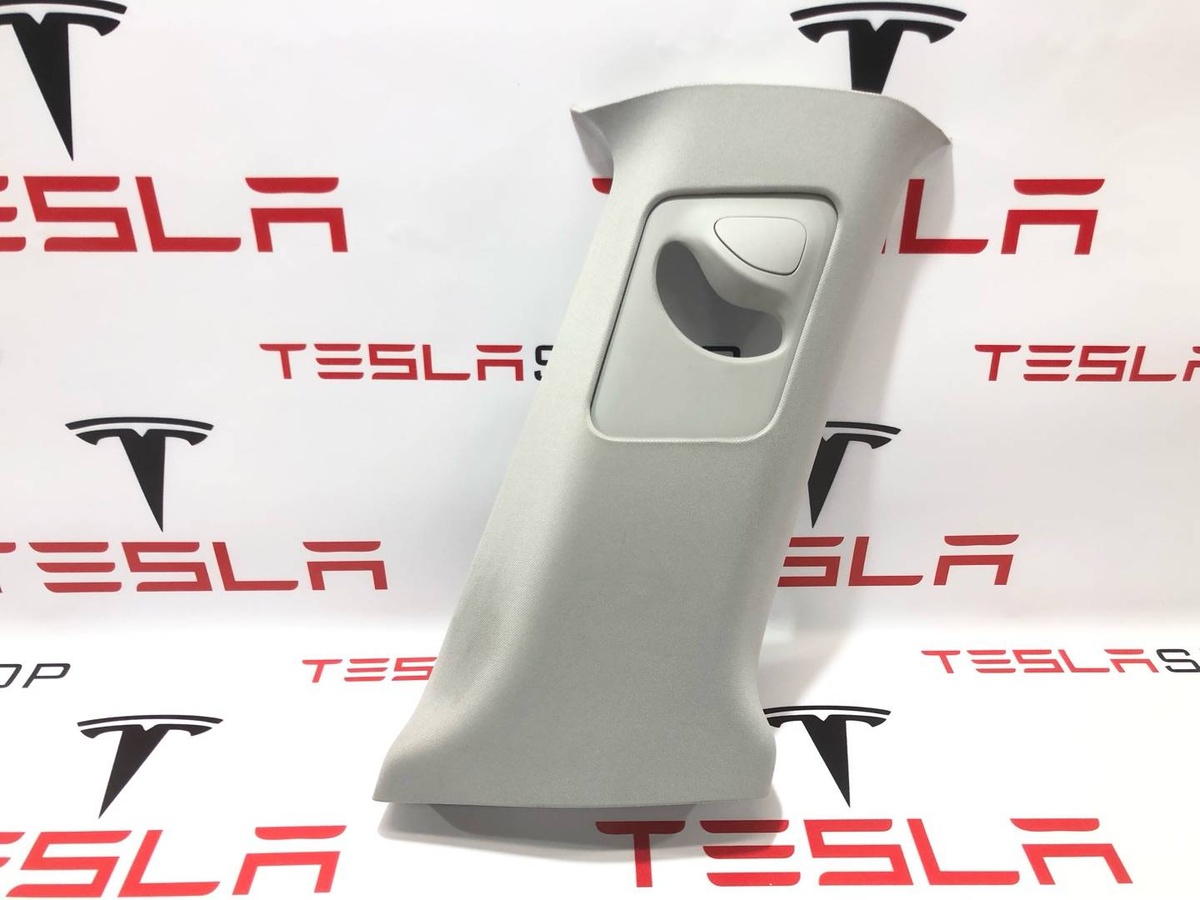 Обшивка стойки к Tesla Model Y 2021