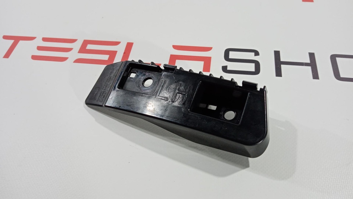 Кронштейн к Tesla Model 3 2020