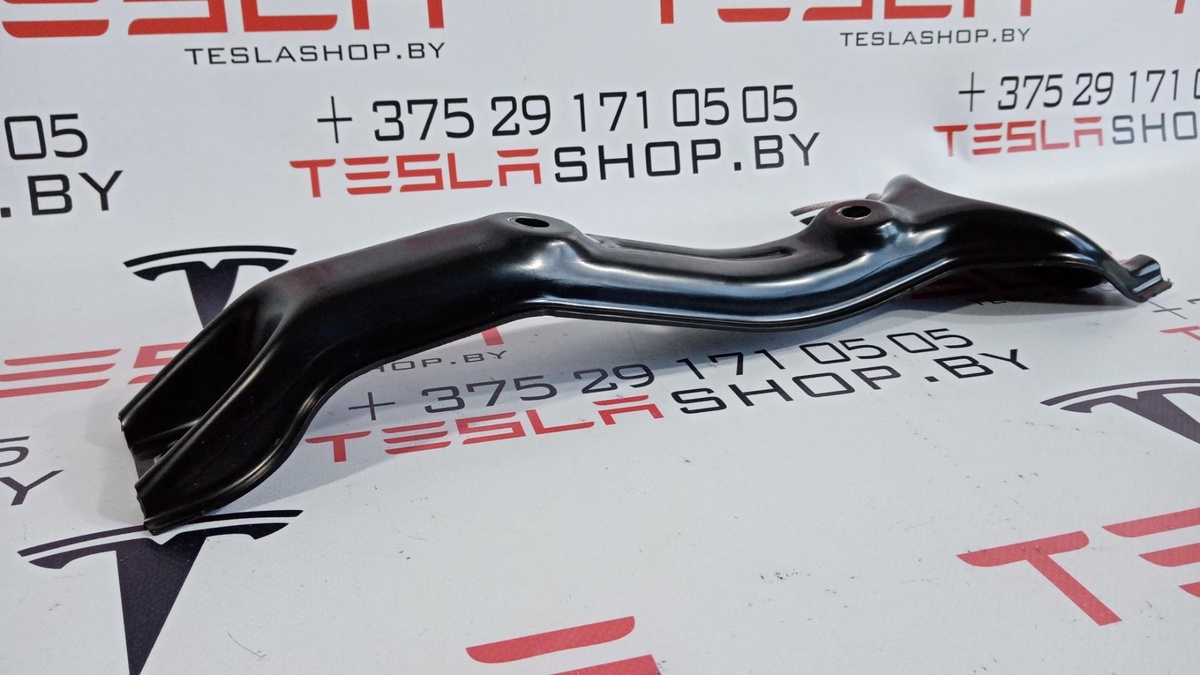 Прочая запчасть к Tesla Model 3 2019