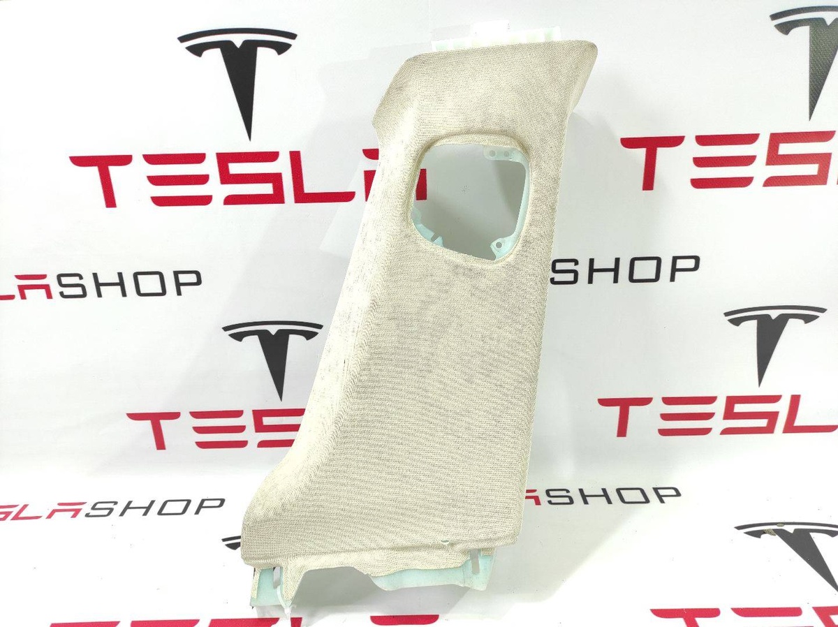 Обшивка стойки к Tesla Model S 2015
