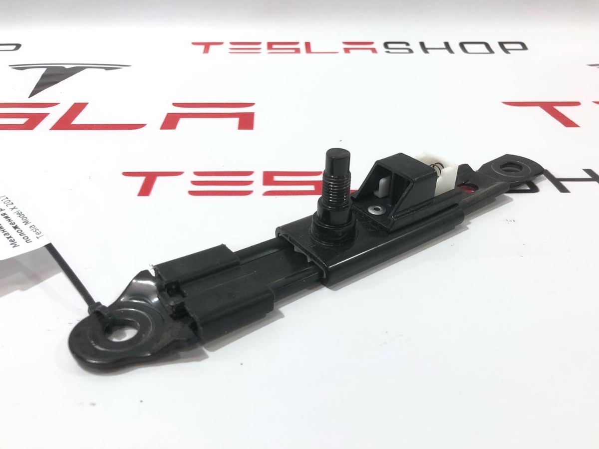 Механизм (прочие) к Tesla Model X 2017