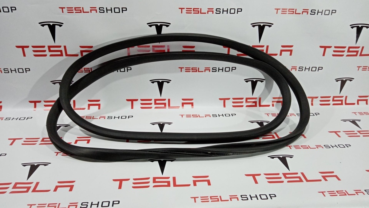 Уплотнитель багажника к Tesla Model S 2015