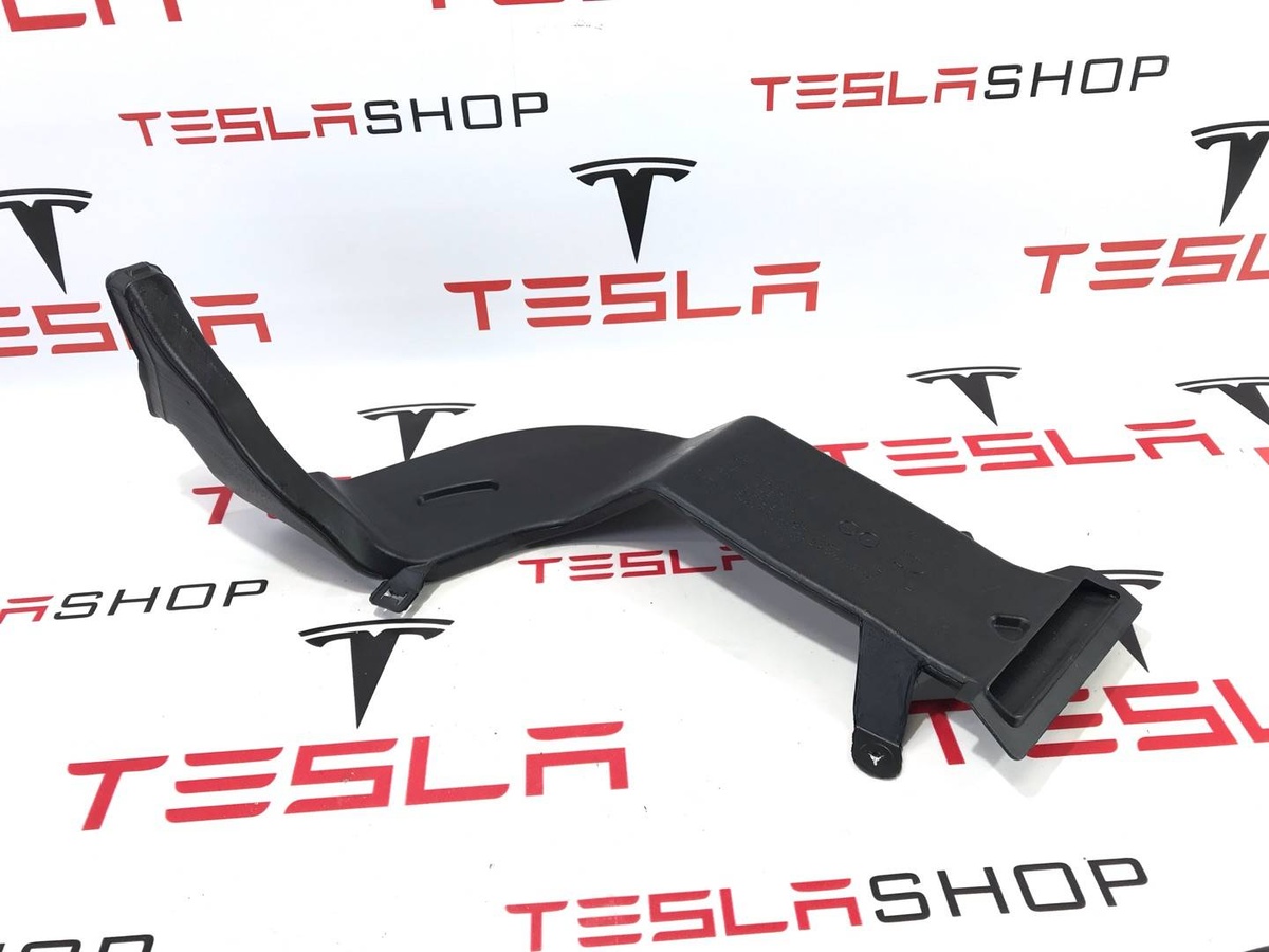 Воздуховод к Tesla Model S 2021