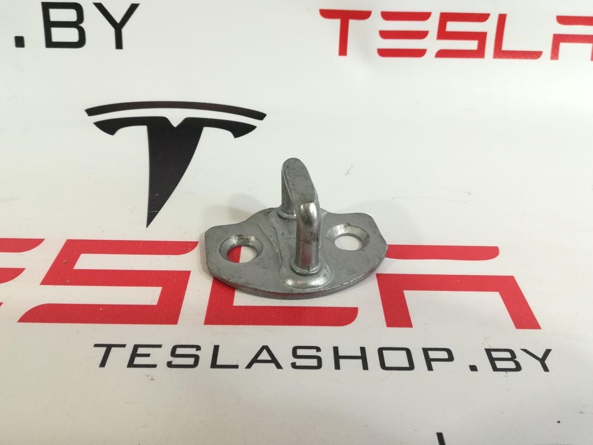 Петля двери к Tesla Model 3 2019