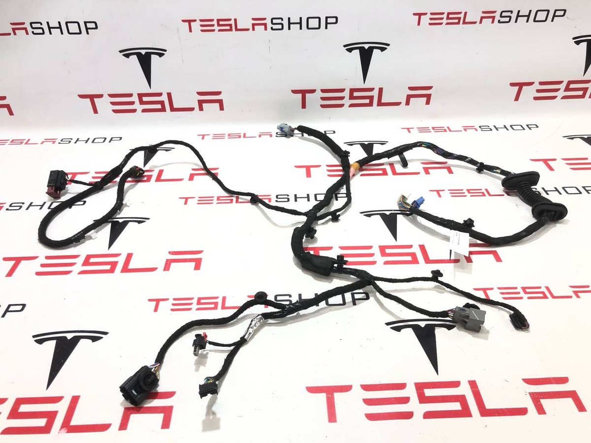 Проводка двери к Tesla Model S 2021