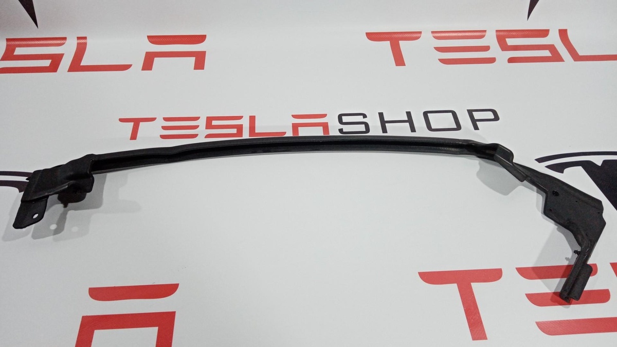 Уплотнитель двери задней правой к Tesla Model S 2014