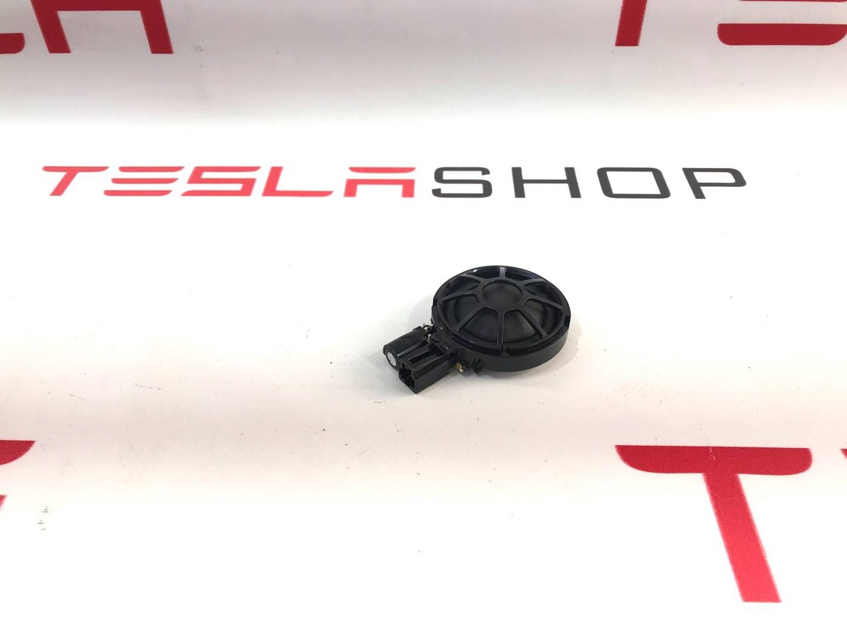 Динамик к Tesla Model S 2017
