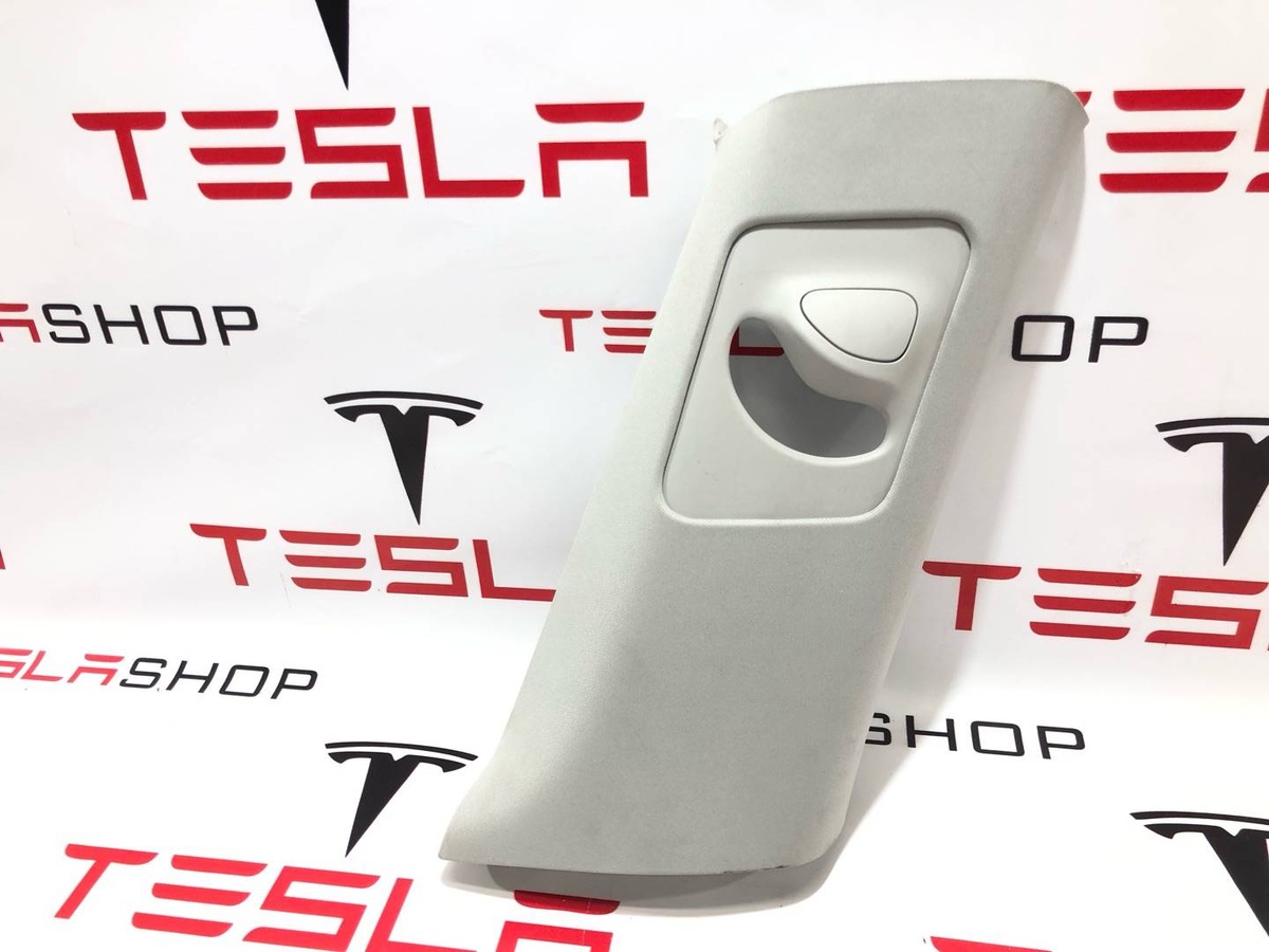 Обшивка стойки к Tesla Model 3 2019