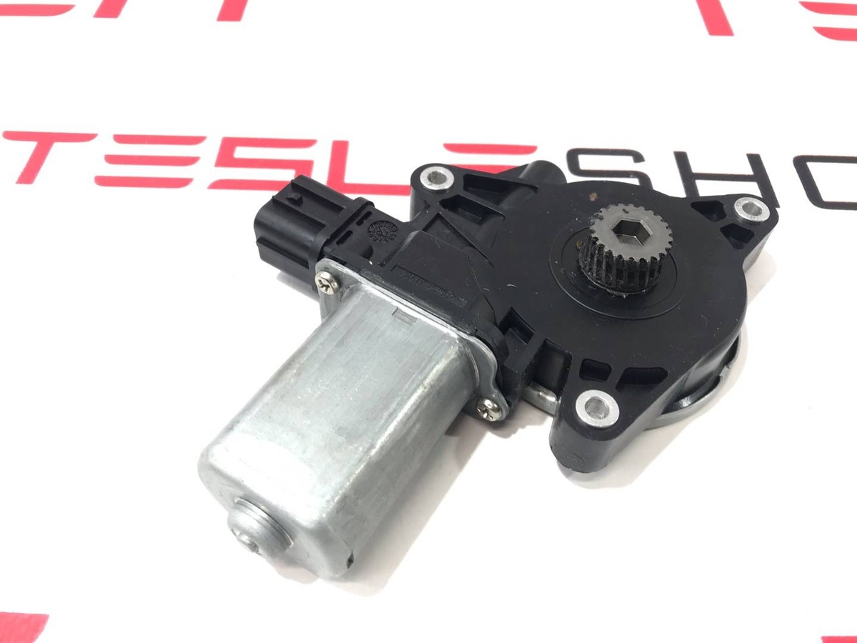 Двигатель электролюка к Tesla Model S 2013