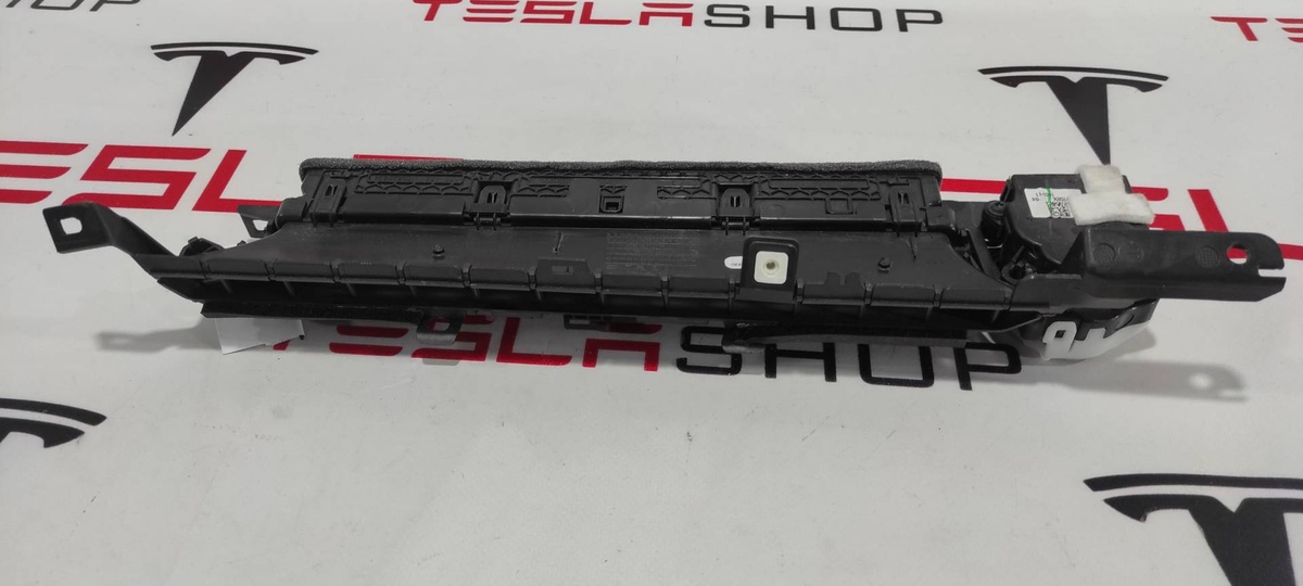 Воздуховод к Tesla Model 3 2021
