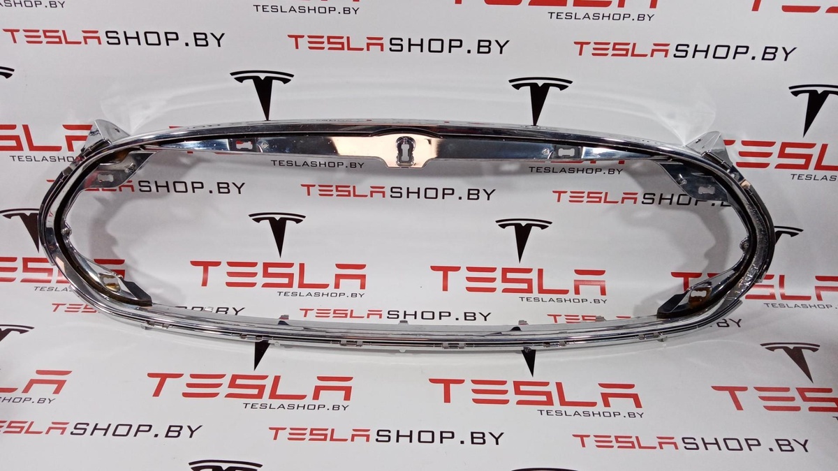 Рамка решетки радиатора к Tesla Model S 2015