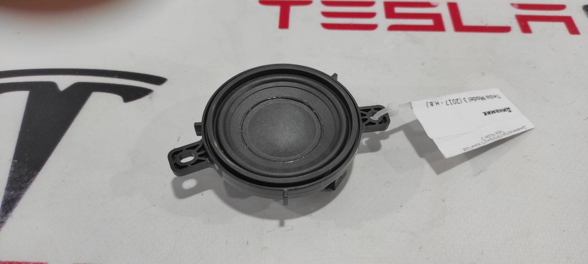 Динамик к Tesla Model 3 2021