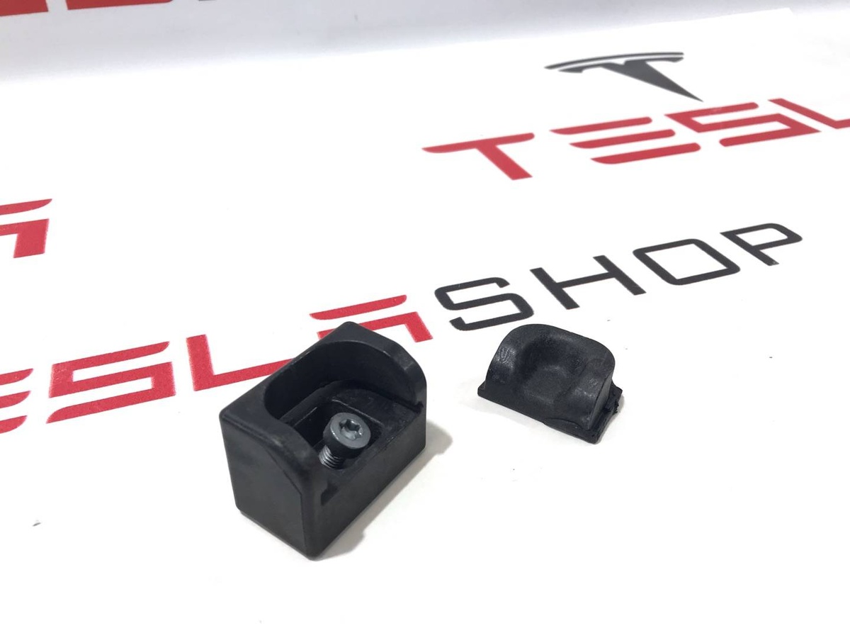 Отбойник крышки багажника (демпфер) к Tesla Model S 2015