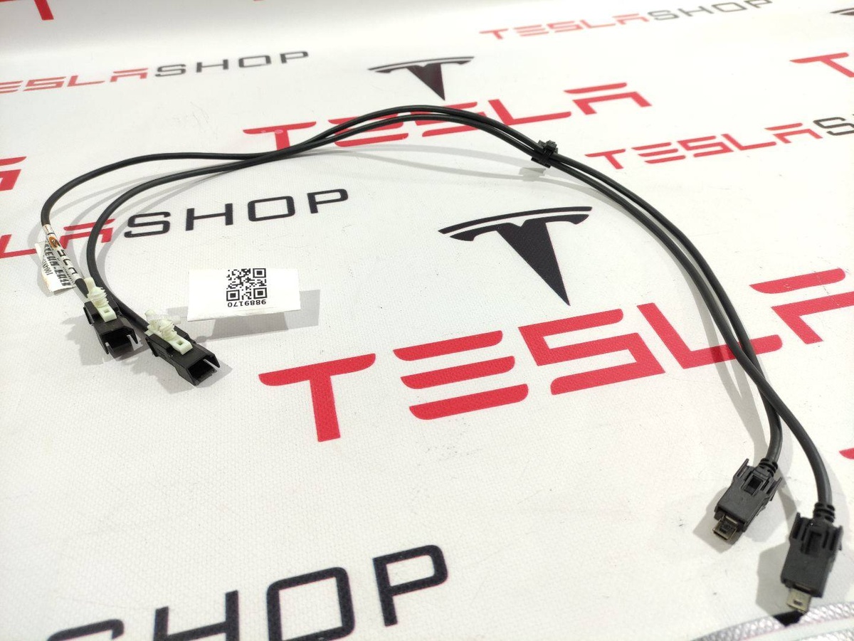 Провод USB к Tesla Model S 2018