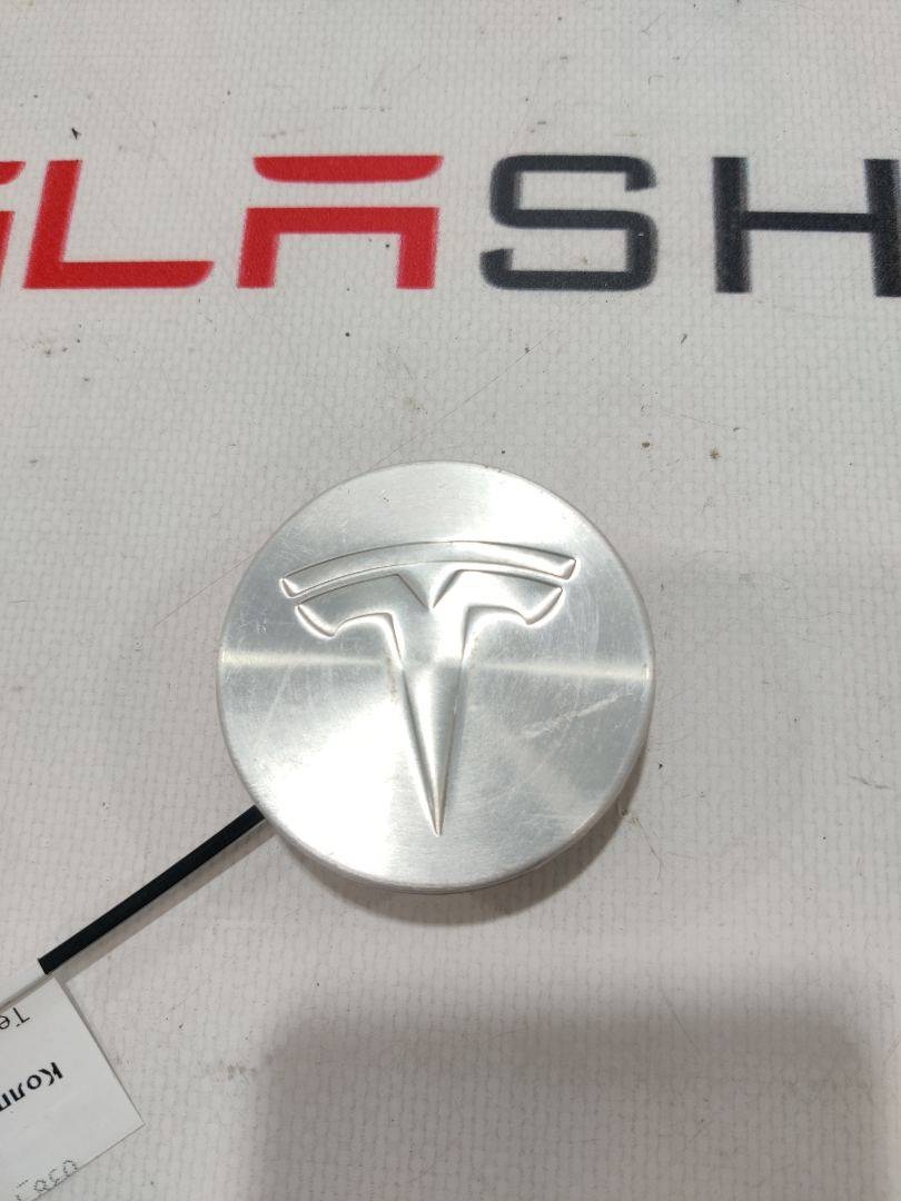 Колпачок литого диска к Tesla Model X 2019