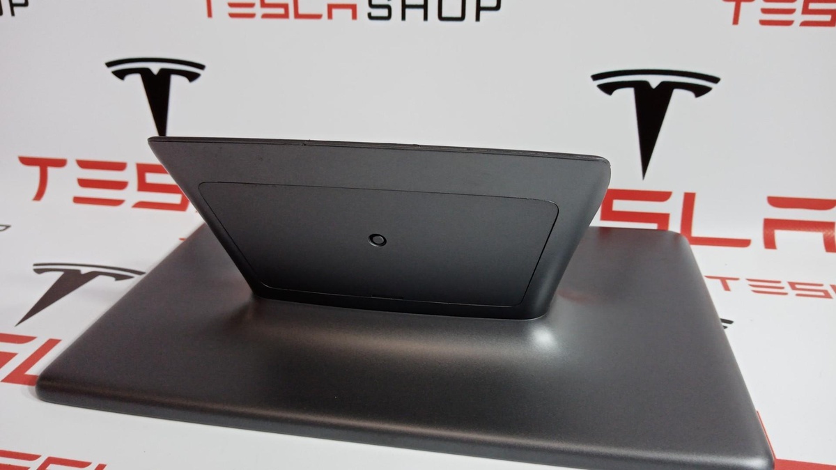 Монитор к Tesla Model 3 2019