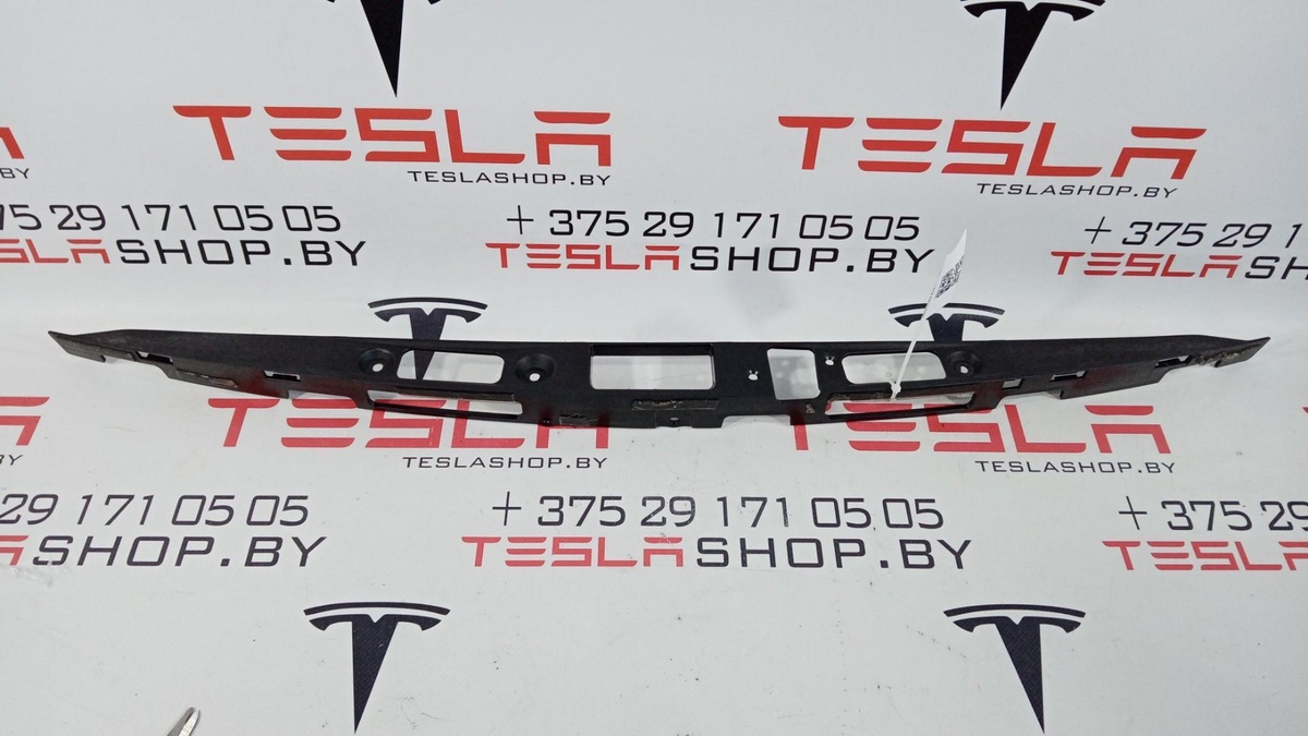Кронштейн к Tesla Model S 2014