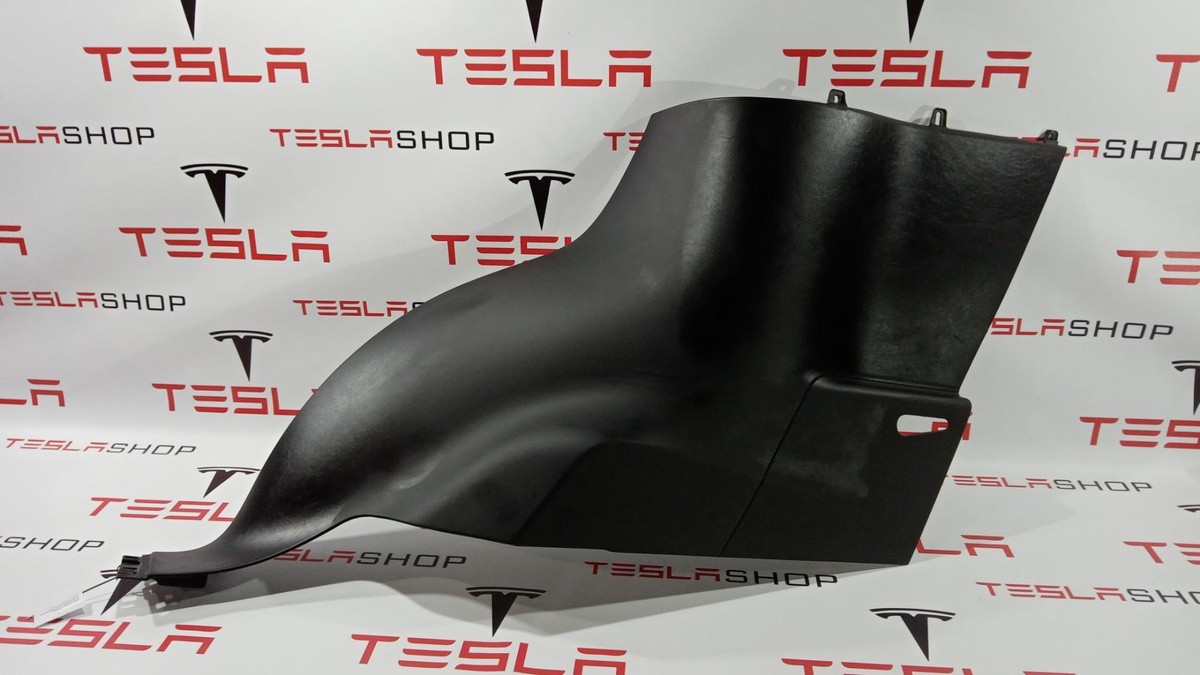 Обшивка багажника к Tesla Model X 2017
