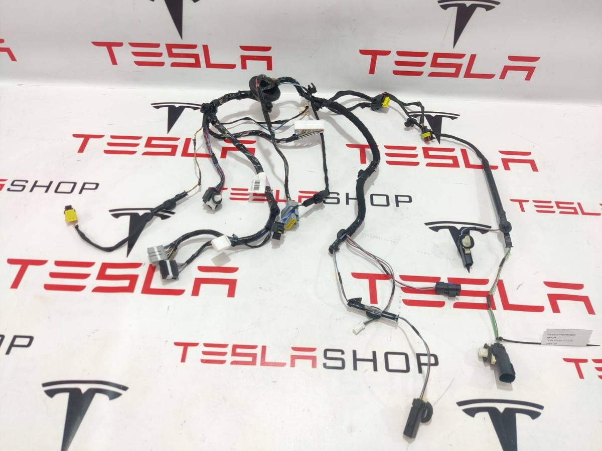 Проводка двери к Tesla Model X 2019