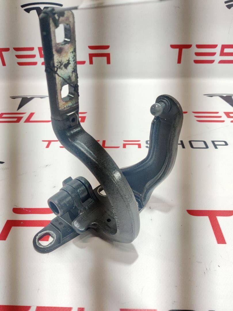 Петля двери к Tesla Model X 2019