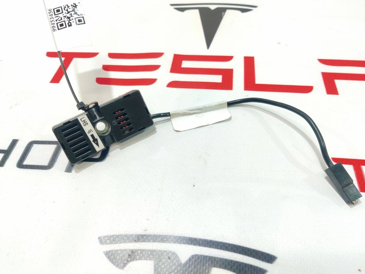 Антенна  к Tesla Model X 2019