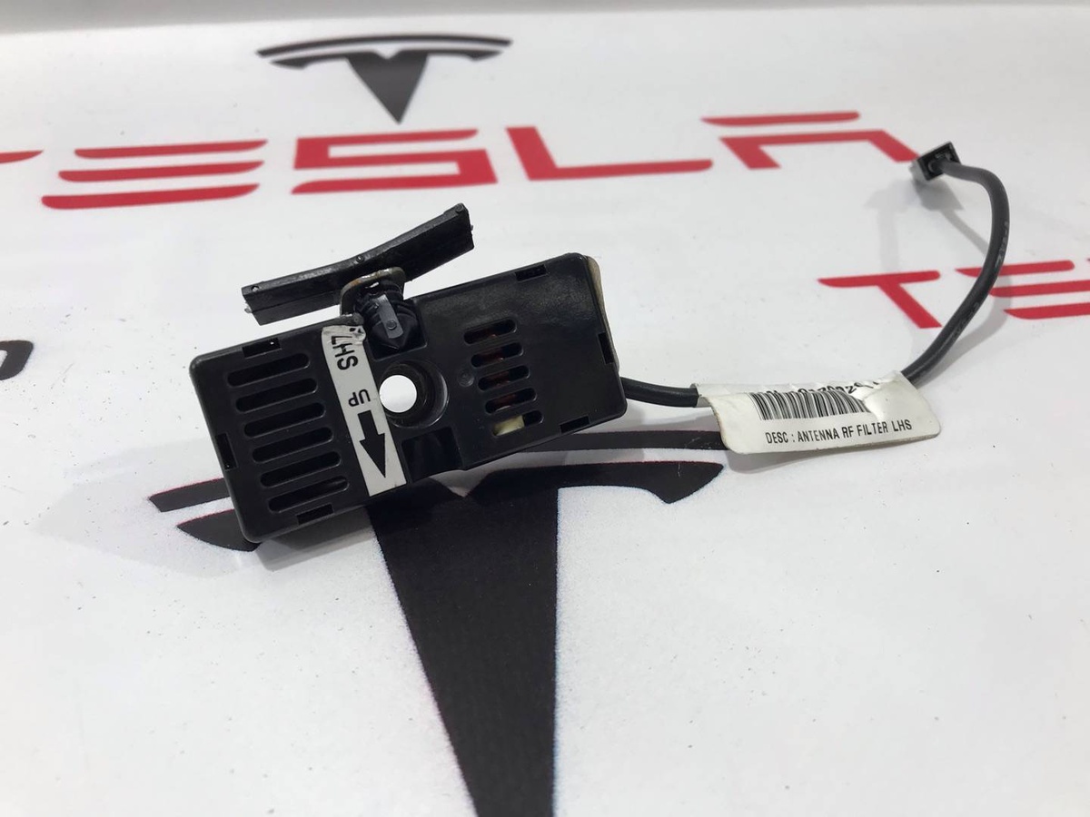 Антенна  к Tesla Model S 2013