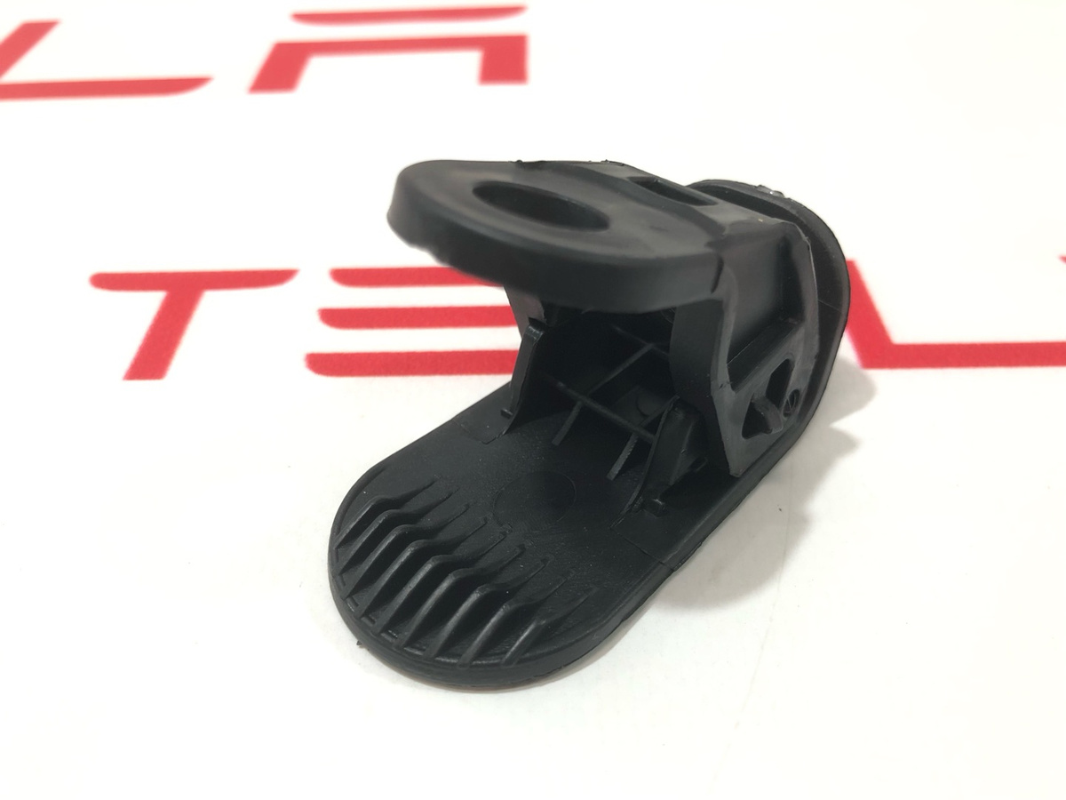 Заглушка к Tesla Model 3 2021