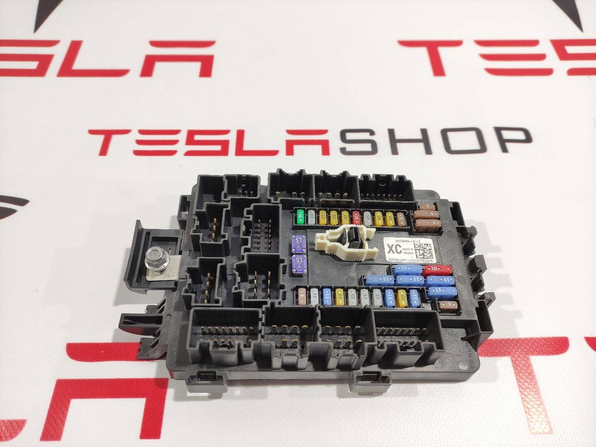 Короб предохранителей к Tesla Model X 2017