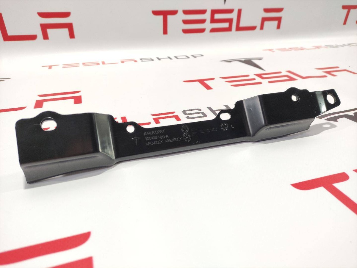 Крепление проводки к Tesla Model X 2017