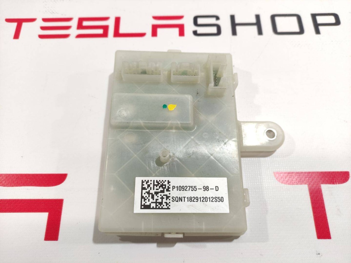 Порт зарядный к Tesla Model 3 2019