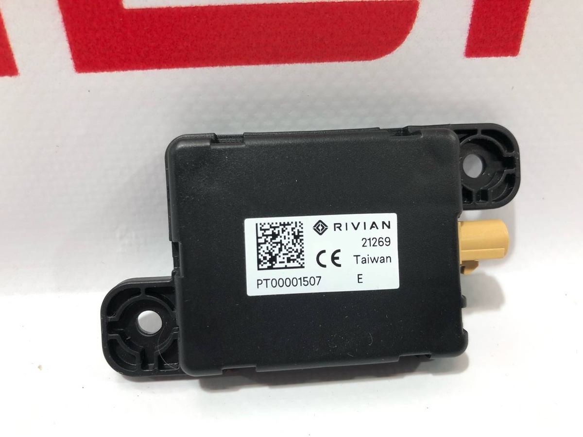 Антенна  к Rivian R1T 2022
