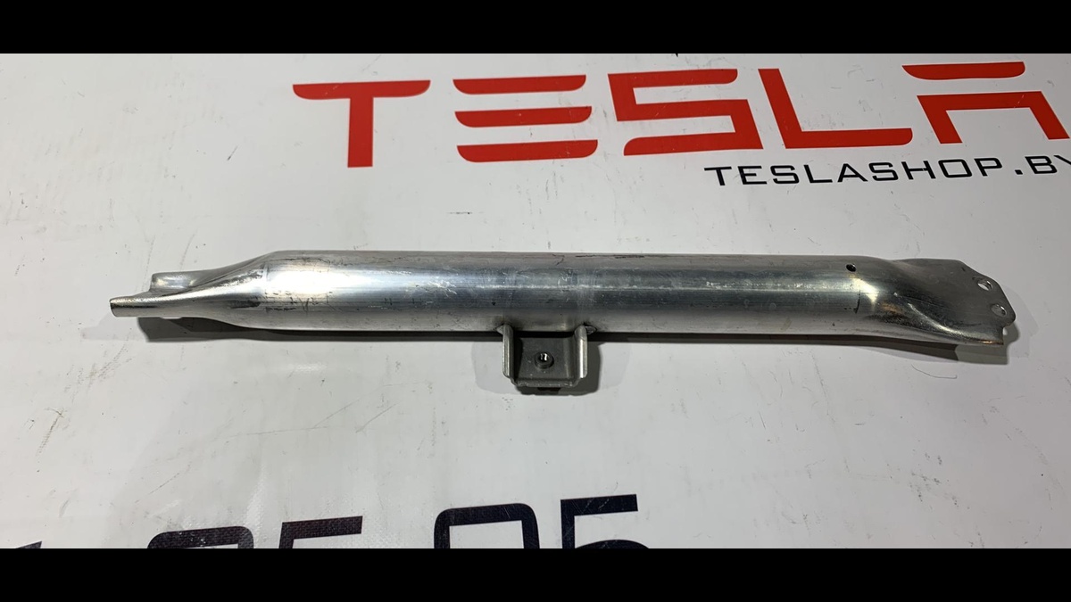 Распорка стоек к Tesla Model S 2014