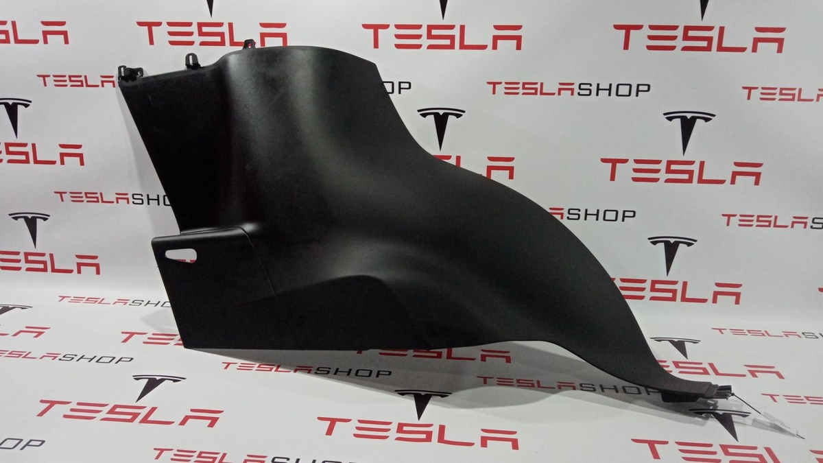 Обшивка багажника к Tesla Model X 2017