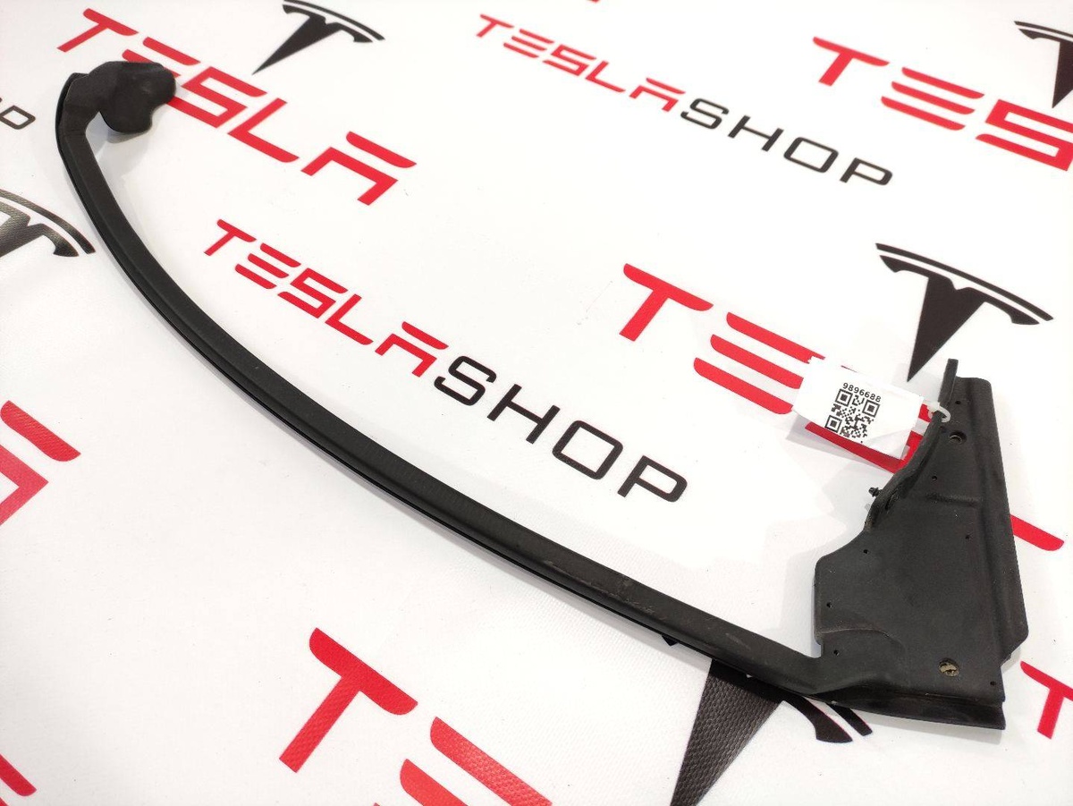 Уплотнитель к Tesla Model S 2015