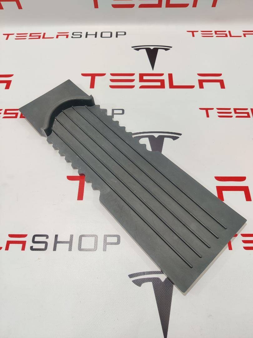 Коврики в салон к Tesla Model X 2018