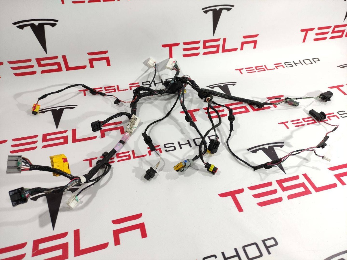 Проводка двери к Tesla Model X 2016