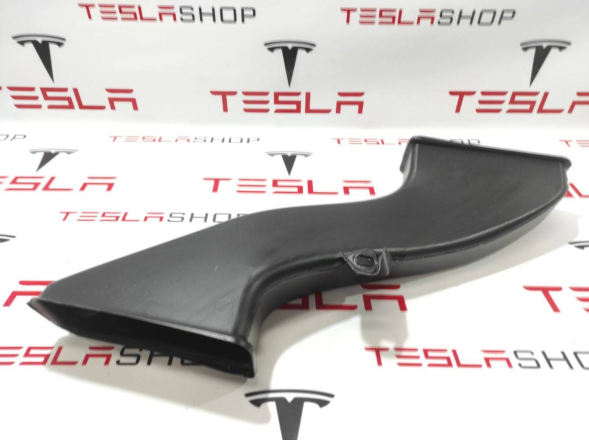 Дефлектор радиатора к Tesla Model X 2019