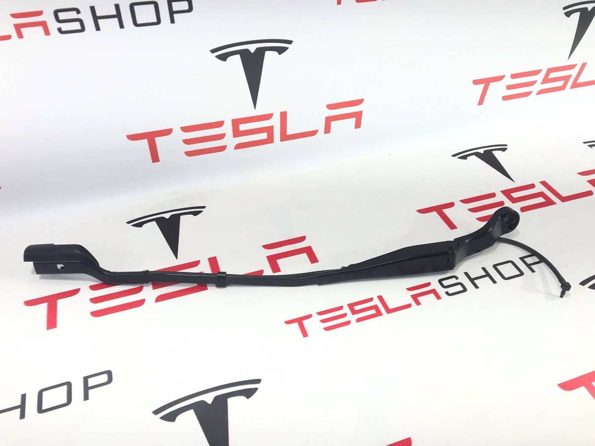Щеткодержатель к Tesla Model S 2021